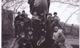 Памятник Неизвестному солдату, д. Черная речка, 1985 г.