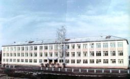 Здание школы п. Зональная Станция, 1988 г.