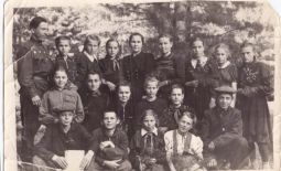 Ученики школы с. Лучаново, 1953-1954 г.