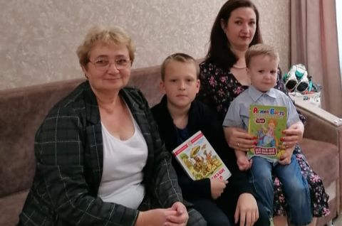 Поздравляем с победой лучшую читающую семью Томского района!