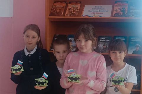 Настоящему защитнику!